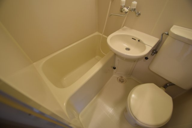 ガーデンヒルズ中山の浴室|ユニットバス