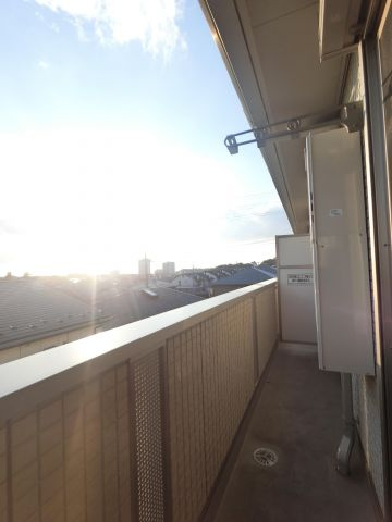 【バルコニー】