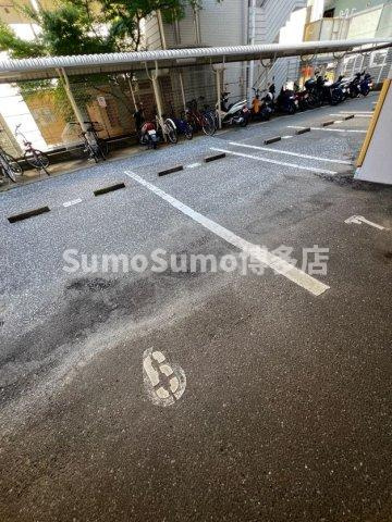 ライオンズマンション薬院第6の駐車場