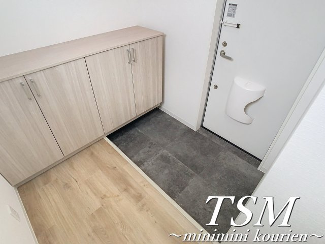 クレドールＫの玄関