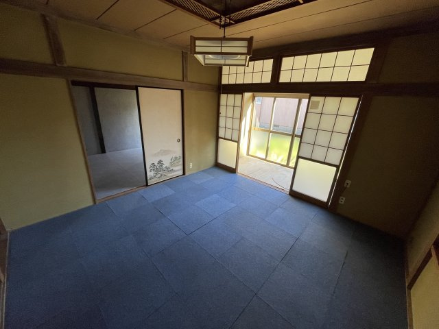 緑町貸家の洋室