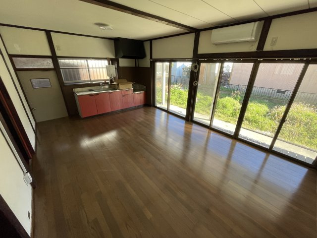 緑町貸家の洋室