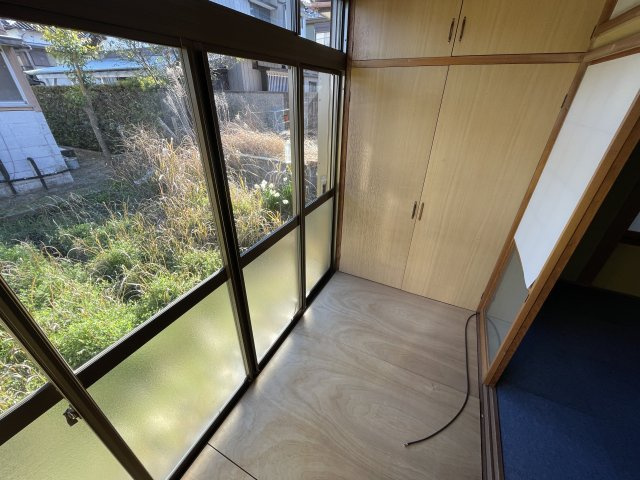 緑町貸家のその他