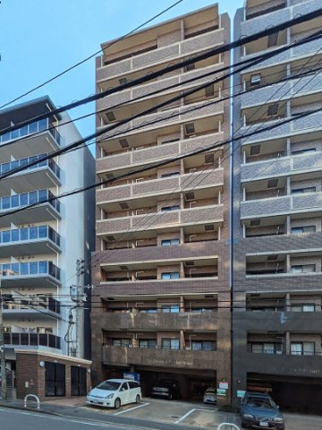 ラフィネス薬院ウエストタワーの外観