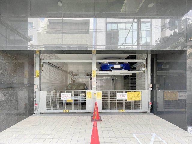 ラハイナ博多の駐車場