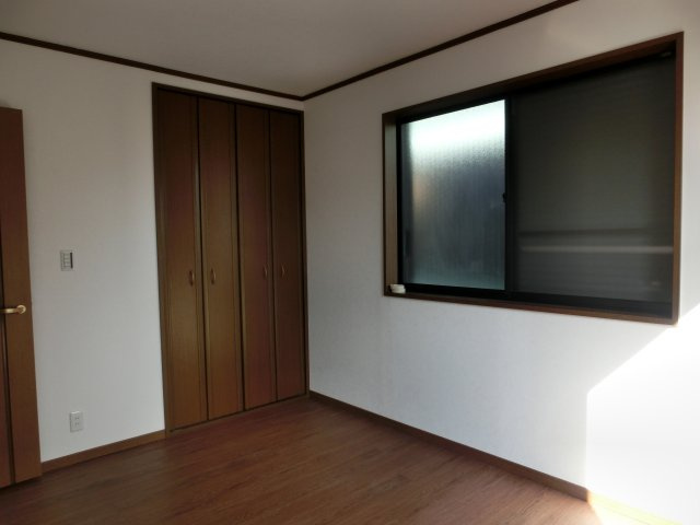 川越市大字府川　4LDK+カースペース2台付き　中古戸建の洋室