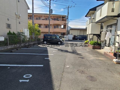 【駐車場】 | ロイヤルシャルム米田