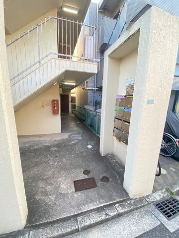 イスズハイツベル苦楽園P-1の外観