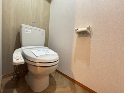 【トイレ】 | キャッスル九品寺 | 退去前のため別部屋の写真です。現況を優先します。
