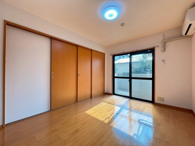 【居間・リビング】 | キャッスル九品寺 | 退去前のため別部屋の写真です。現況を優先します。