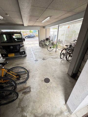 エスリード西宮の駐車場