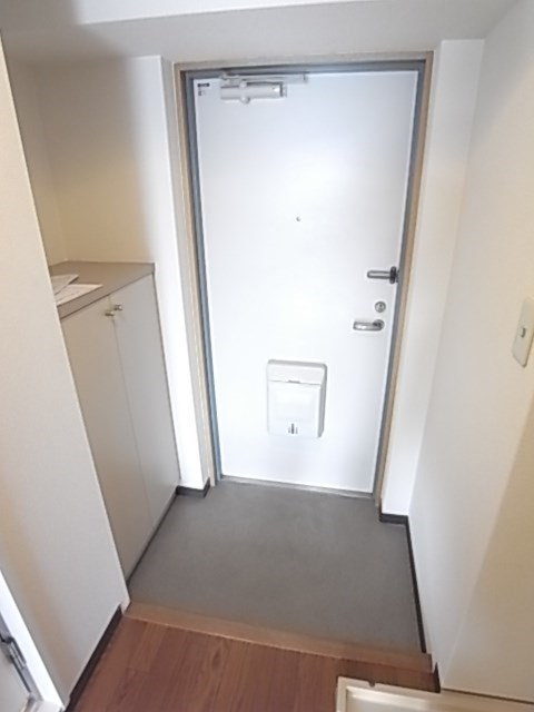 エスリード西宮の玄関