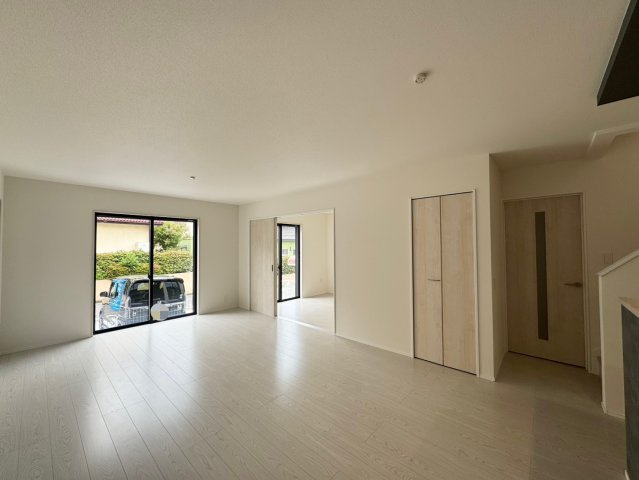 ーAdoble＋アドブルー小倉北区皿山町2期　【小倉北区　新築戸建て】の居間・リビング|明るく開放的なリビングダイニング【小倉北区　新築戸建て】