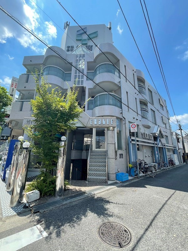 エナブルビルの外観