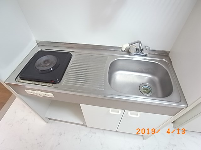 グランディール宝津のキッチン