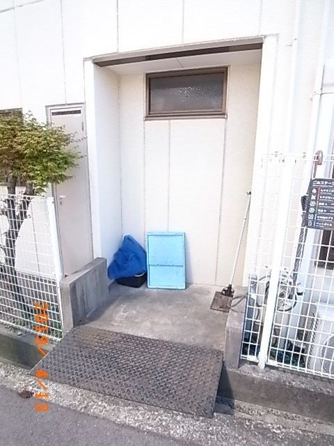 グランディール宝津の外観