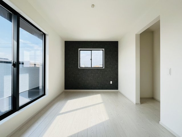 東海市富木島町伏見三丁目15番18『仲介手数料無料』新築戸建ての洋室