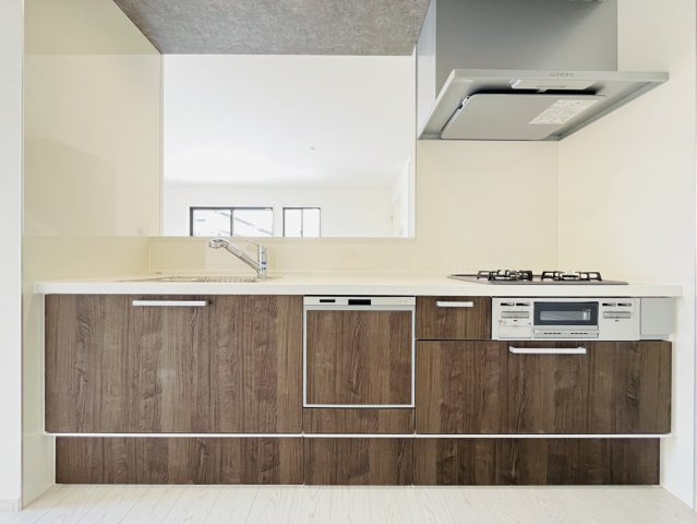 東海市富木島町伏見三丁目15番18『仲介手数料無料』新築戸建てのキッチン