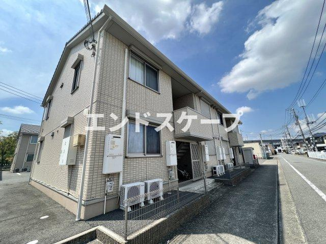 パルクヴェールのエントランス|高崎、前橋エリアのお部屋探しはエンドスケープまで！お客様の理想お聞かせ下さい♪