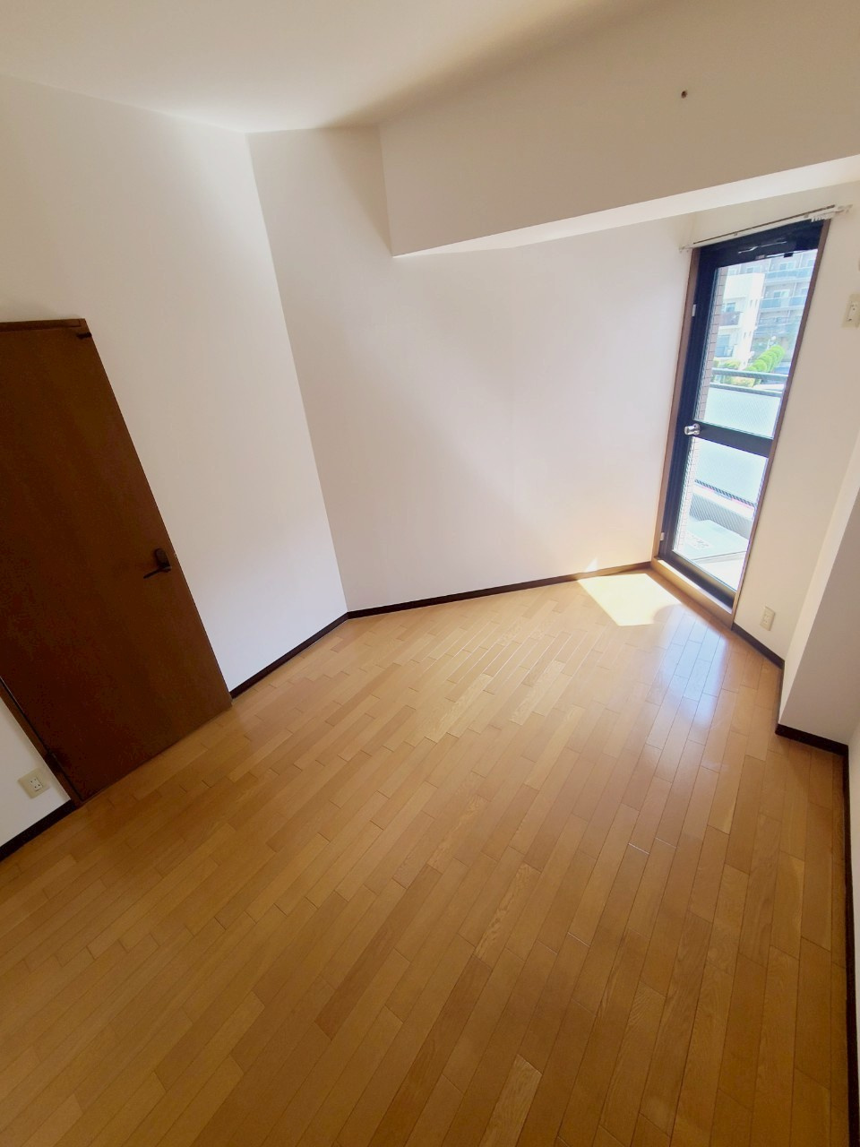 グロリオーサ門戸の居間・リビング