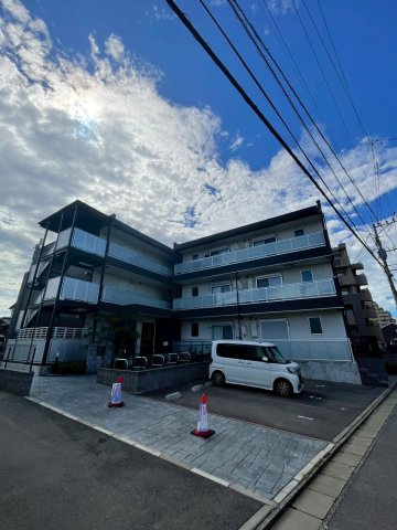 リブリ・アイリス諸岡