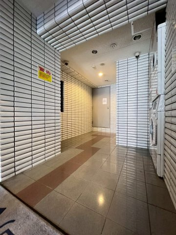 リファレンス県庁口のロビー