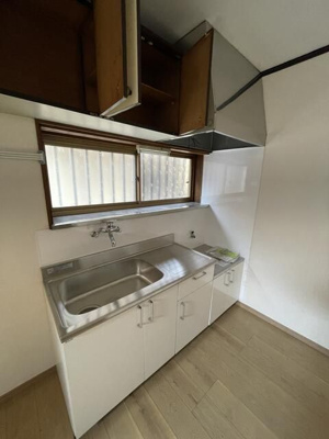 【キッチン】 | 鎌ケ谷市中央貸家 | お料理しやすいキッチンです