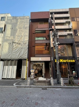 立美ビルの外観
