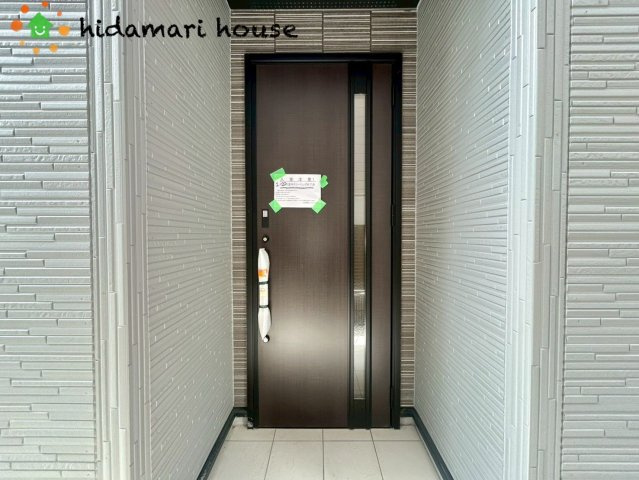 北本市東間５丁目3期　新築戸建　ブルーミング01の玄関