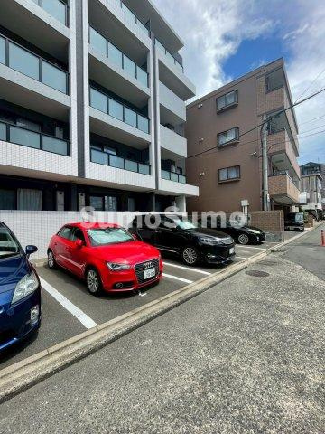 リアンプレミアム室見ステーションの駐車場