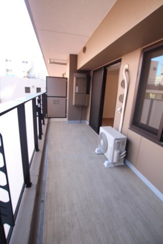 【バルコニー】