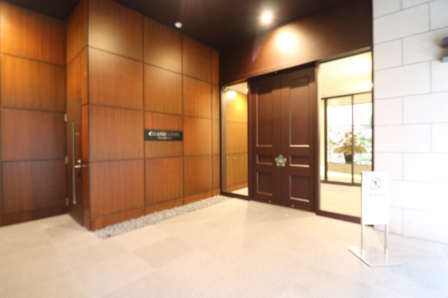 【エントランス】