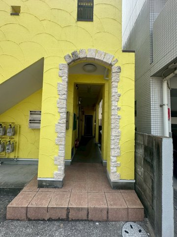 リブレア美野島B棟のエントランス