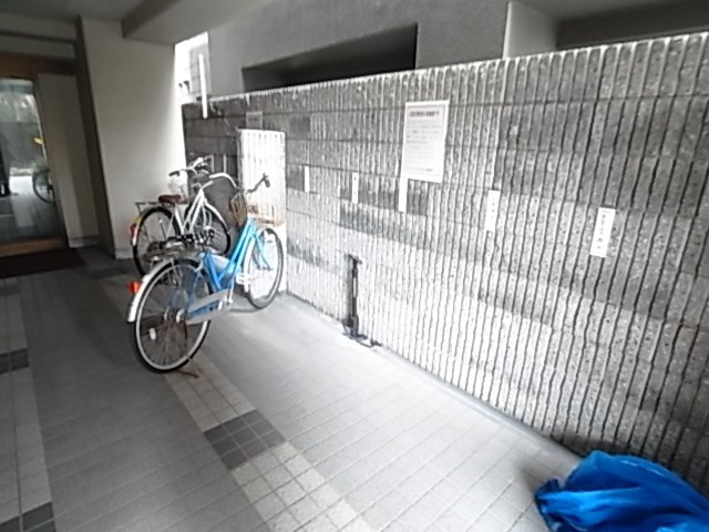 サンホームズ内山の駐車場