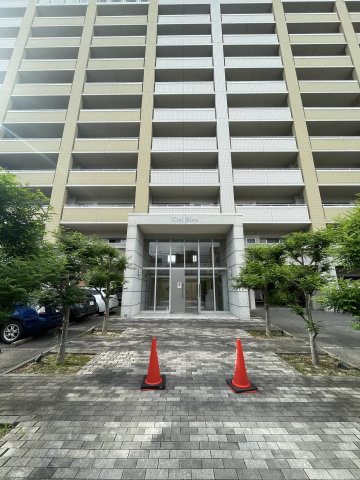 リアンシエルブルー東比恵のエントランス