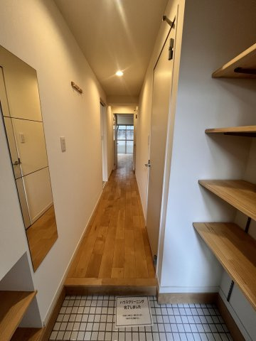 リフィオ三軒茶屋の玄関|明るい玄関です