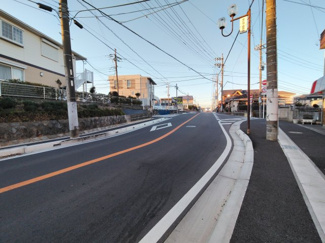 【前面道路含む現地写真】