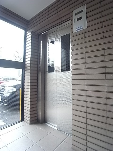 シェリール甲東園の外観
