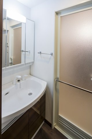 アルファシオ　ミラーニ　11階の洗面所|別号室のものになります。現状優先。