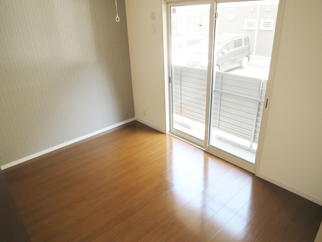 Ｅ．Ｉ．レジデンスＡの居間・リビング|別角度のリビングです