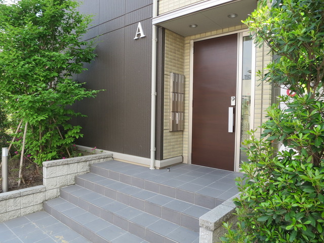 Ｅ．Ｉ．レジデンスＡのエントランス|エントランススペース