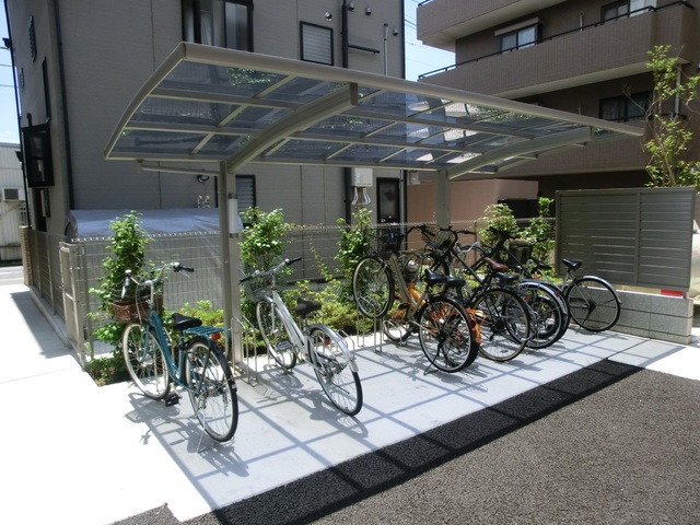 Ｅ．Ｉ．レジデンスＡのその他共用部分|屋根付き自転車置き場
