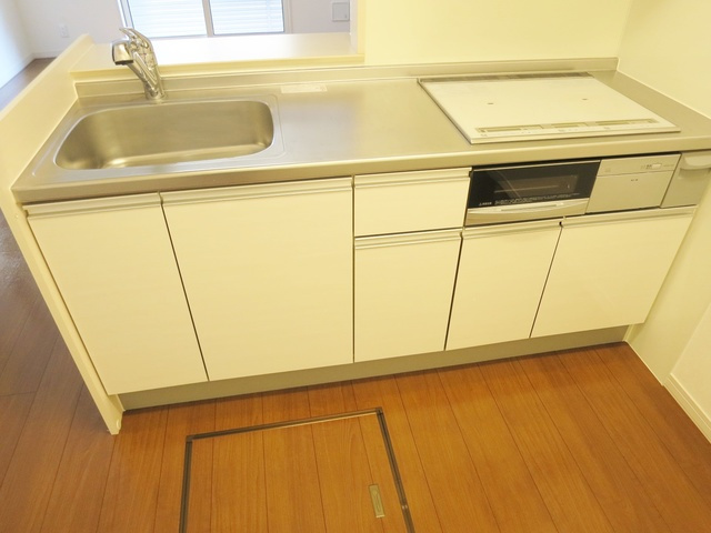 Ｅ．Ｉ．レジデンスＡのキッチン|IHヒーター付きです☆