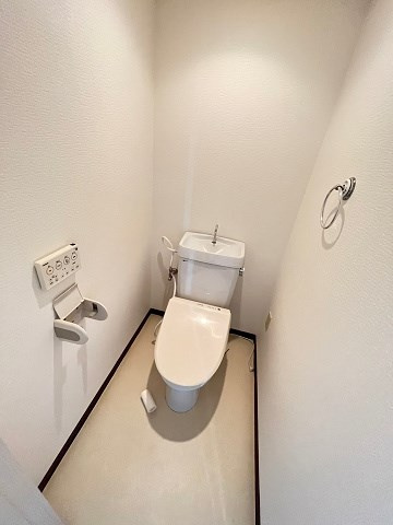 シロハイヌ門戸のトイレ