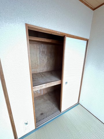 シロハイヌ門戸の設備