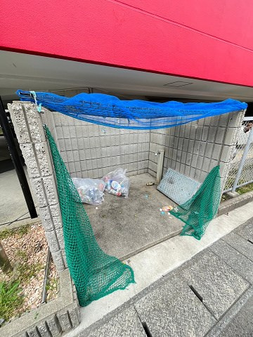 シロハイヌ門戸の外観