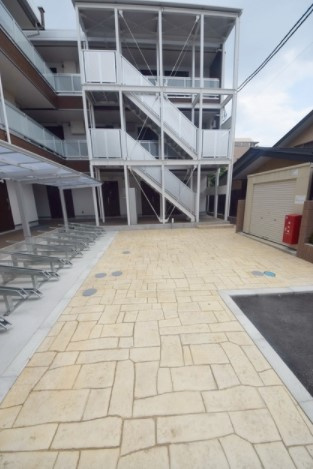 アネックス与野のエントランス