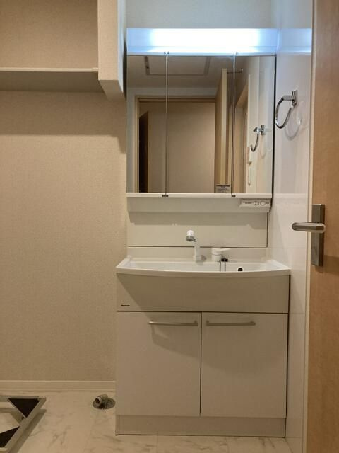 アロハス神楽坂の独立洗面台