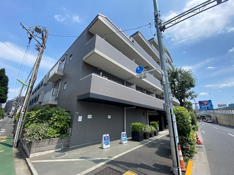 レグノ・スイート三軒茶屋の外観