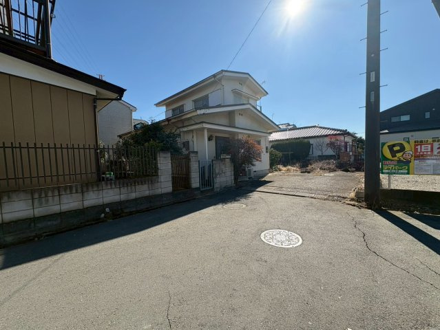 川越市山田　建築条件なし売地　西武新宿線『本川越駅』バス8分　【山田小学区】の前面道路含む現地写真